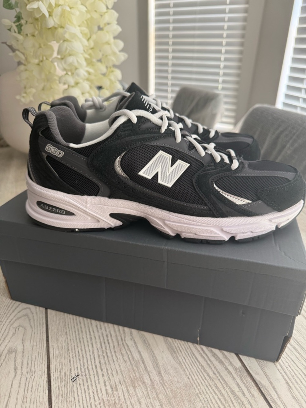 New Balance Men's Black and White 530 Retro Running Sneakers
